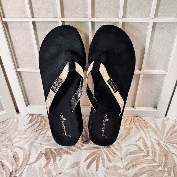 Kendall and Kylie Sandals - Picture 7 of 10